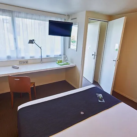 Campanile Melun Senart Hotel