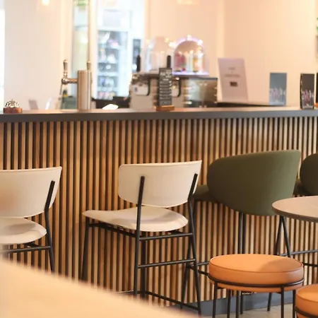 酒店 Campanile Melun Senart 维尔特·圣丹尼斯