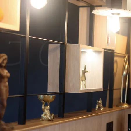 Campanile Melun Senart Hotell