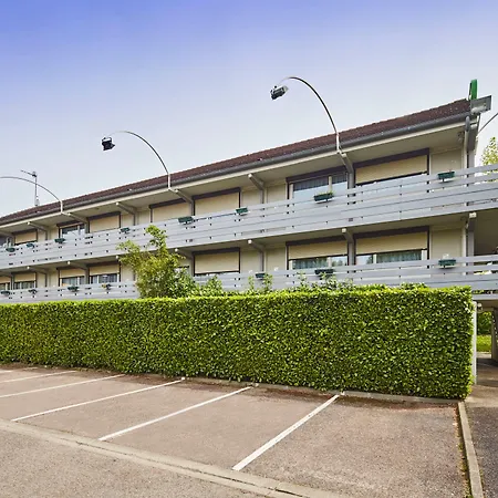 Campanile Melun Senart Hotel 3*