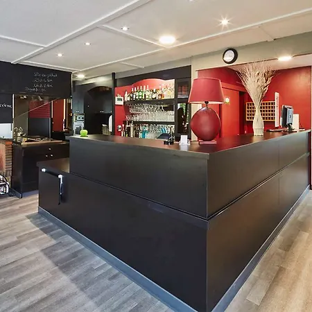 Hotel Campanile Melun Senart 3*