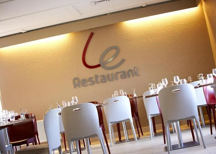 Campanile Melun Sénart Hotel Vert-Saint-Denis