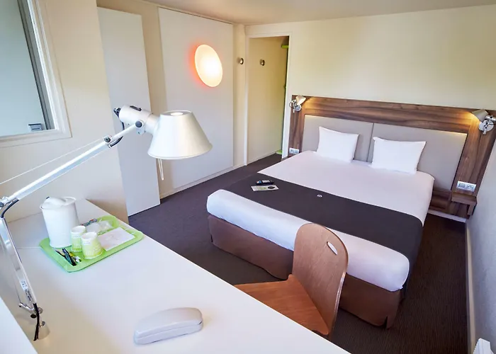 Hotel Campanile Melun Sénart